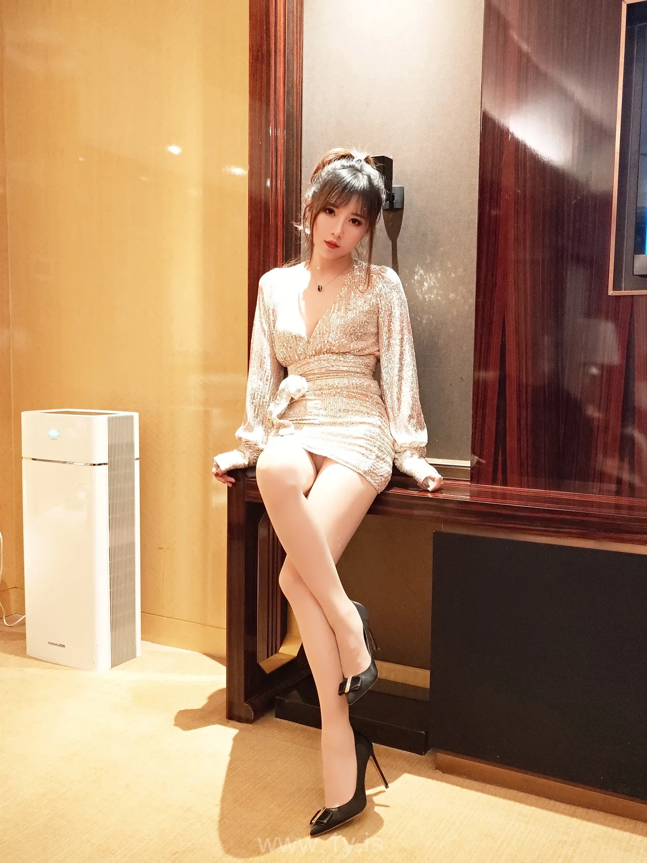 小女巫露娜 NO.014 亮片裙肉丝